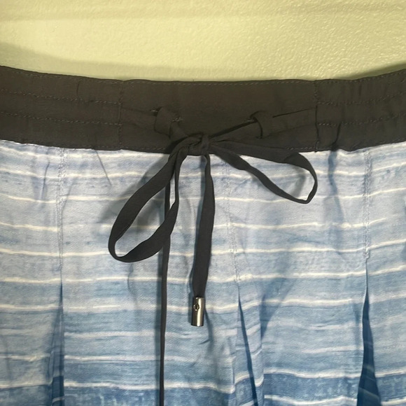 VINCE. Silk Pleated Striped Ombre Blue Mini Skirt Small NWT - Picture 6 of 10